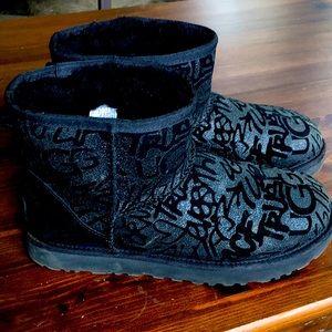 UGG classic mini sparkle graffiti